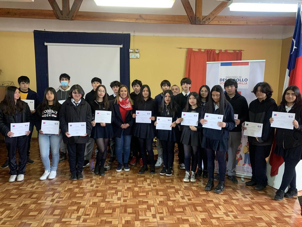 Ceremonia entrega de Bono Escolar 2023 en Liceo CECH